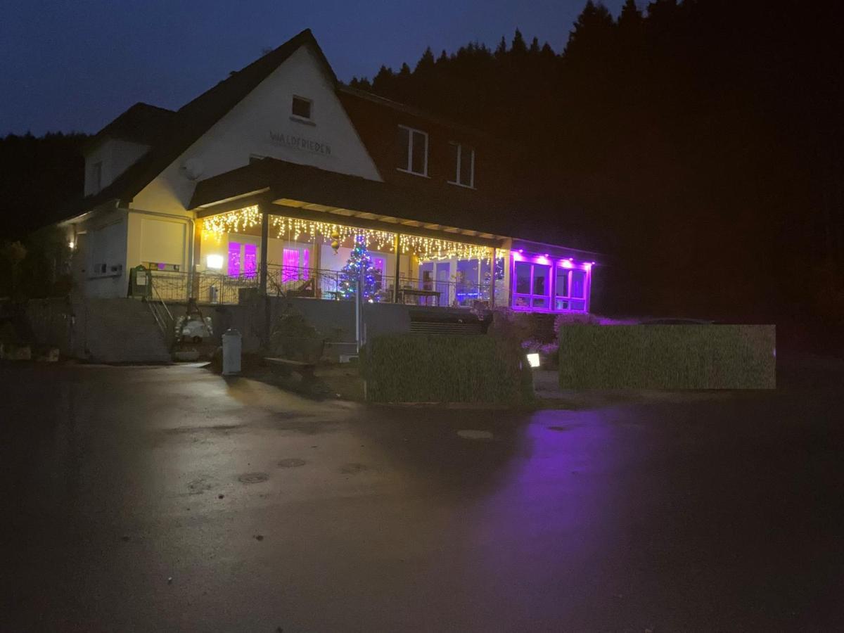 Camping Waldfrieden ザールブルク エクステリア 写真